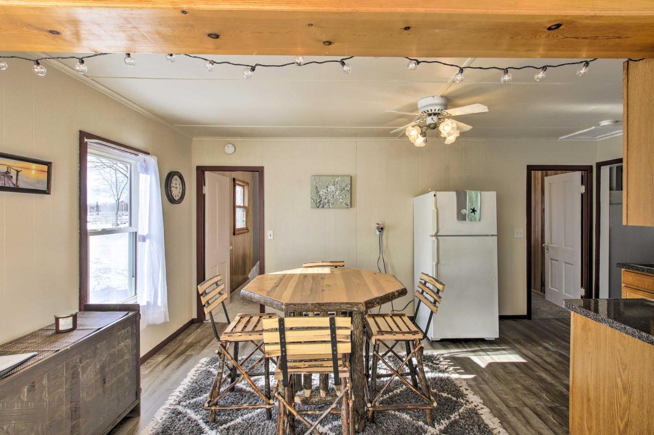 Quaint And Pet-Friendly Cabin On Shawano Lake! Εξωτερικό φωτογραφία
