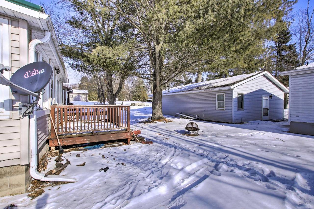 Quaint And Pet-Friendly Cabin On Shawano Lake! Εξωτερικό φωτογραφία