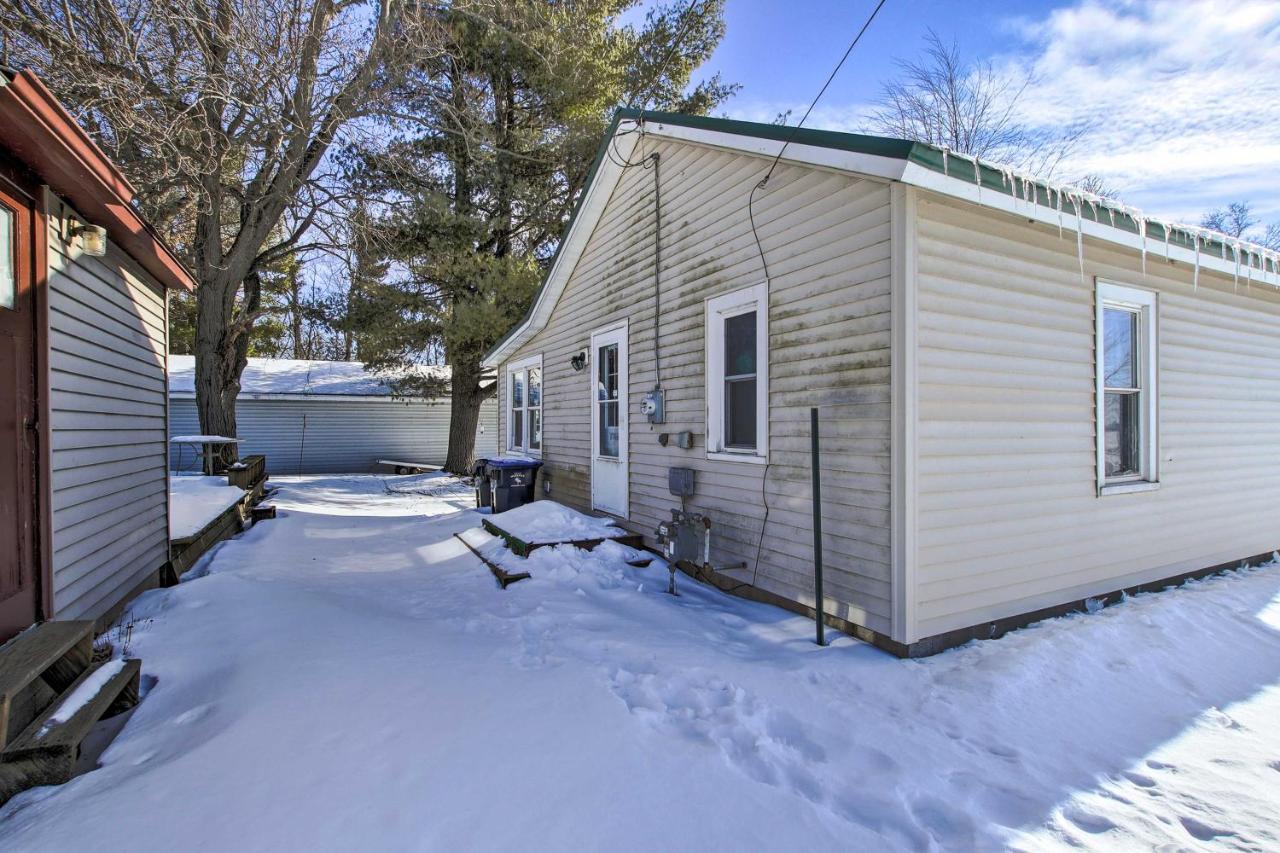 Quaint And Pet-Friendly Cabin On Shawano Lake! Εξωτερικό φωτογραφία